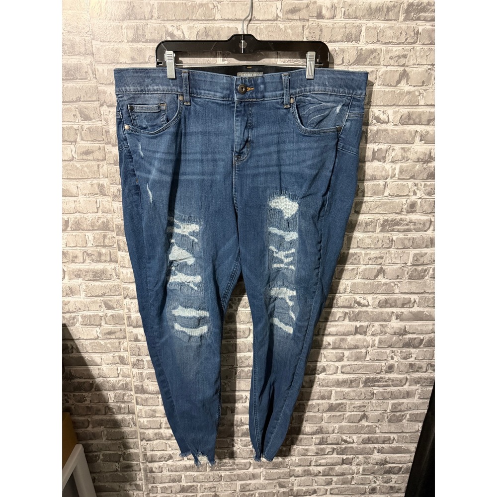 Torrid Bombshell Skinny Jeans 22R Medium Wash Distressed Raw Hem Stretch Denim